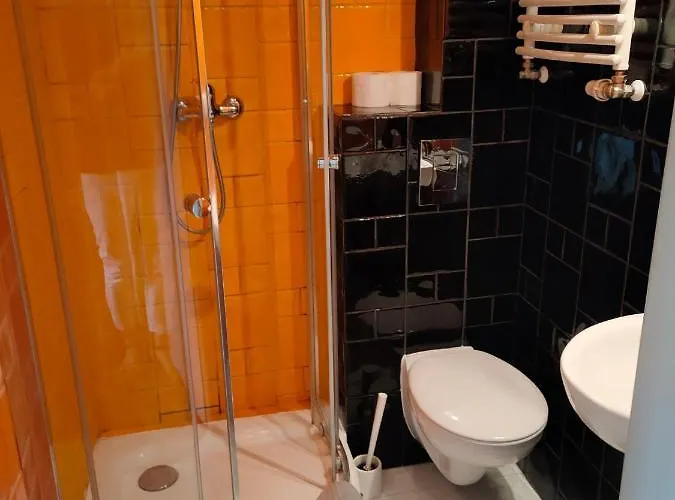 Lux - Z Prywatnymi łazienkami *