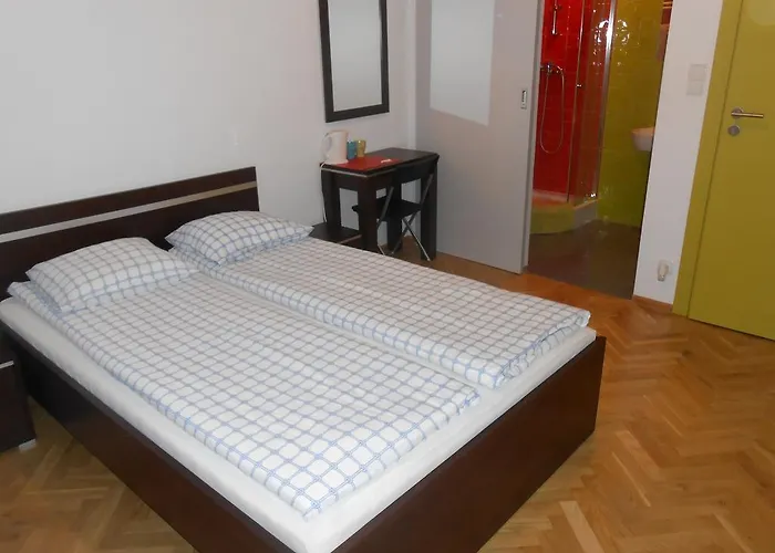 Hostel Lux - Z Prywatnymi łazienkami